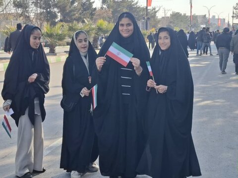 تصاویر/حضور پرشور مردم انقلابی کاشان در راهپیمایی 22 بهمن