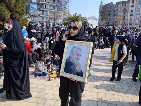 تصاویر/حضور پرشور مردم انقلابی کاشان در راهپیمایی 22 بهمن