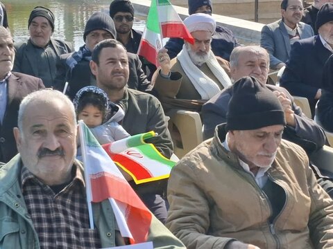 تصاویر/حضور پرشور مردم انقلابی کاشان در راهپیمایی 22 بهمن