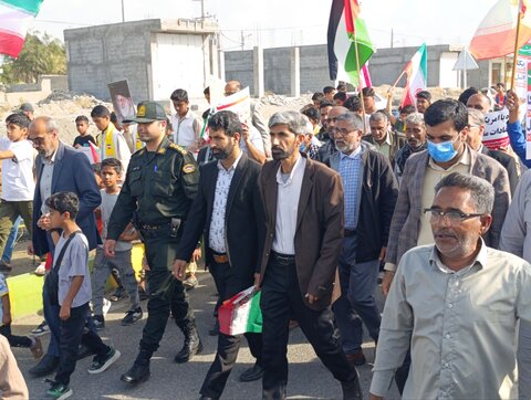 تصاویر/ حضورپرشور مردم غیور بخش سندرک درراهپیمایی۲۲بهمن