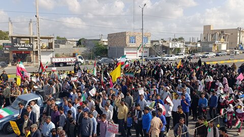 تصاویر/ حضورپرشور مردم غیور بخش سندرک درراهپیمایی۲۲بهمن