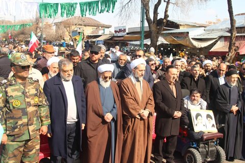 تصاویر / راهپیمایی یوم الله 22 بهمن در قزوین