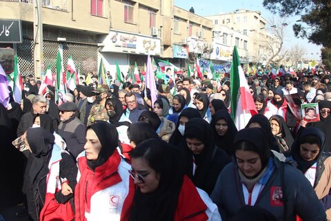 تصاویر / راهپیمایی یوم الله 22 بهمن در قزوین