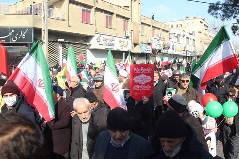 تصاویر / راهپیمایی یوم الله 22 بهمن در قزوین