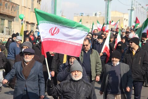 تصاویر / راهپیمایی یوم الله 22 بهمن در قزوین