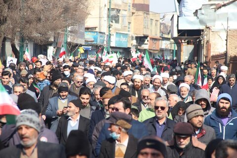 تصاویر / راهپیمایی یوم الله 22 بهمن در قزوین