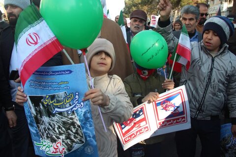 تصاویر / راهپیمایی یوم الله 22 بهمن در قزوین