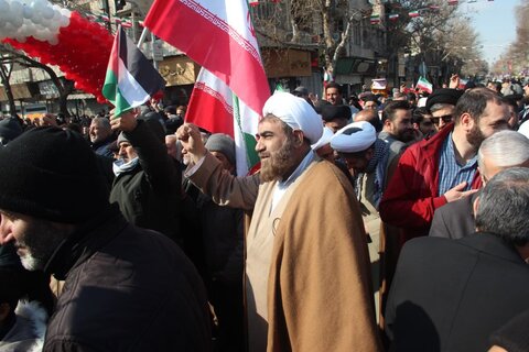 تصاویر / راهپیمایی یوم الله 22 بهمن در قزوین