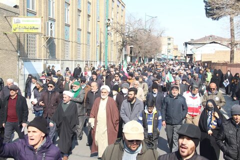 تصاویر / راهپیمایی یوم الله 22 بهمن در قزوین