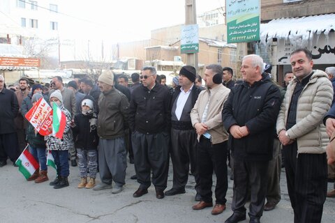 تصاویر/ حضور پرشور مردم سردشت در راهپیمایی روز 22 بهمن