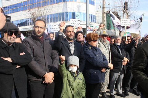 تصاویر/ حضور پرشور مردم سردشت در راهپیمایی روز 22 بهمن