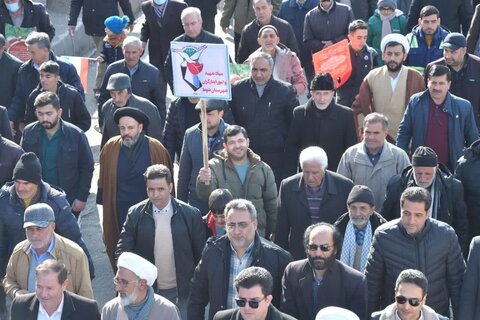 تصاویر/ حضور پرشور اقشار مختلف مردم شهرستان شوط در راهپیمایی ۲۲ بهمن ماه
