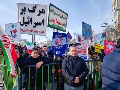تصاویر/ حضور پرشور اقشار مختلف مردم شهرستان شوط در راهپیمایی ۲۲ بهمن ماه