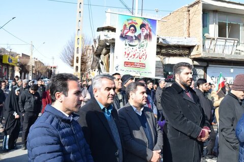 تصاویر/ حضور پرشور اقشار مختلف مردم شهرستان شوط در راهپیمایی ۲۲ بهمن ماه