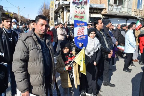 تصاویر/ حضور پرشور اقشار مختلف مردم شهرستان شوط در راهپیمایی ۲۲ بهمن ماه