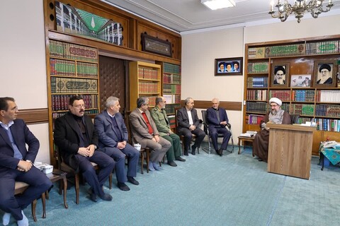 تصاویر | دیدار معاون رئیس جمهور با نماینده ولی فقیه در استان