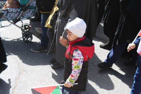 حضور کودکان و نوجوانان در راهپیمایی شهر جوپار