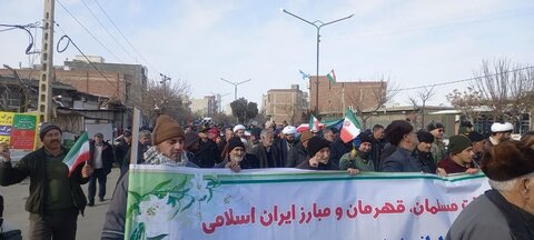 تصاویر/ حضور مردم شهر محمدیار در راهپیمایی روز یوم الله 22 بهمن