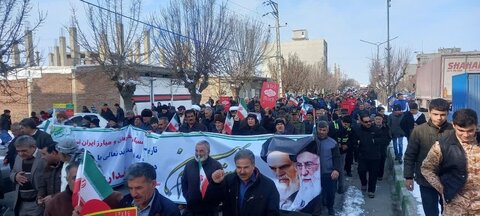 تصاویر/ حضور مردم شهر محمدیار در راهپیمایی روز یوم الله 22 بهمن