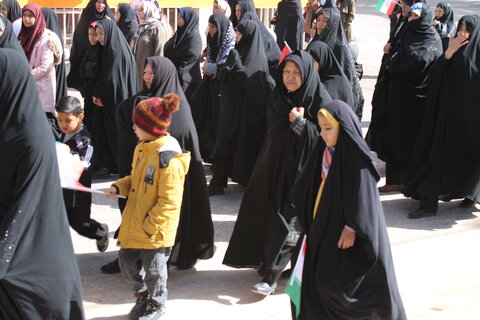 حضور کودکان و نوجوانان در راهپیمایی شهر جوپار