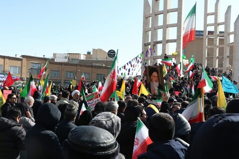 تصاویر/ راهپیمایی مردم زنجان در ۲۲ بهمن