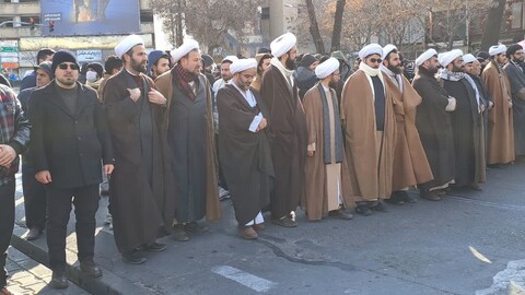 تصاویر/ راهپیمایی طلاب و روحانیون تبریزی  در ۲۲ بهمن