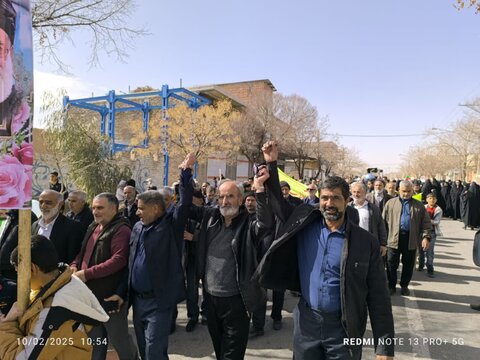 تصاویر راهپیمایی ۲۲ بهمن در شهر محی آباد