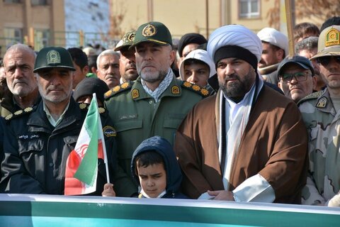 تصاویر/ مراسم راهپیمایی روز 22 بهمن در ماکو