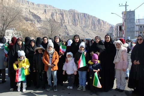 تصاویر/ مراسم راهپیمایی روز 22 بهمن در ماکو