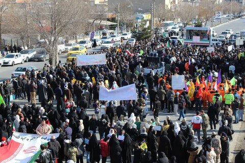 تصاویر/ مراسم راهپیمایی روز 22 بهمن در ماکو