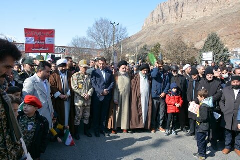 تصاویر/ مراسم راهپیمایی روز 22 بهمن در ماکو