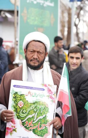  حضور پرشور حوزویان مشهد در راهپیمایی ۲۲ بهمن؛ تجدید بیعت با آرمان‌های انقلاب