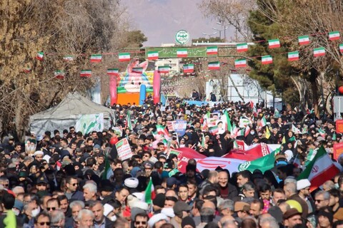 تصاویر/ راهپیمایی بزرگ یوم الله ۲۲ بهمن در شهرستان سمنان