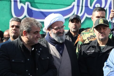 تصاویر/ راهپیمایی بزرگ یوم الله ۲۲ بهمن در شهرستان سمنان