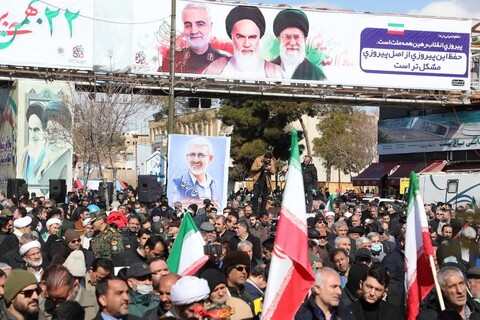 تصاویر/ راهپیمایی بزرگ یوم الله ۲۲ بهمن در شهرستان سمنان