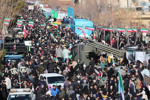 تصاویر/ راهپیمایی بزرگ یوم الله ۲۲ بهمن در شهرستان سمنان