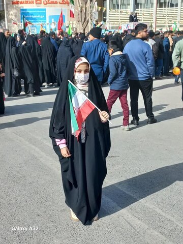 تصاویر کودکان در راهپیمایی شهر زنگی آباد