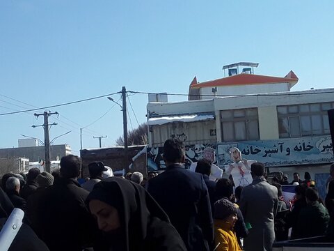 تصاویر/برگزاری باشکوه راهپیمایی ۲۲ بهمن ۱۴۰۳ شهرستان غرق آباد