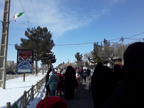 تصاویر/برگزاری باشکوه راهپیمایی ۲۲ بهمن ۱۴۰۳ شهرستان غرق آباد