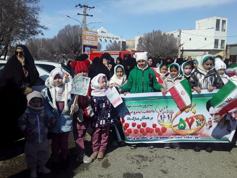 تصاویر/برگزاری باشکوه راهپیمایی ۲۲ بهمن ۱۴۰۳ شهرستان غرق آباد