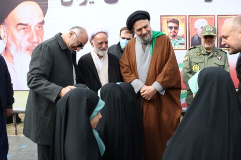 تصاویر راهپیمایی یوم الله ۲۲ بهمن در بروجرد