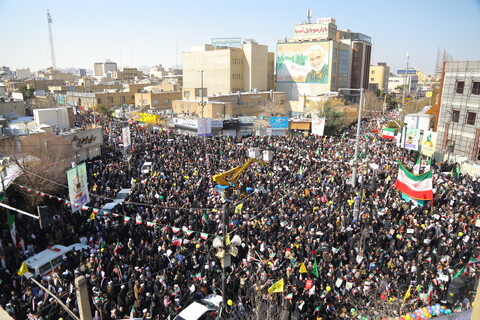 تصاویر / مراسم باشکوه 22 بهمن در شهر قم