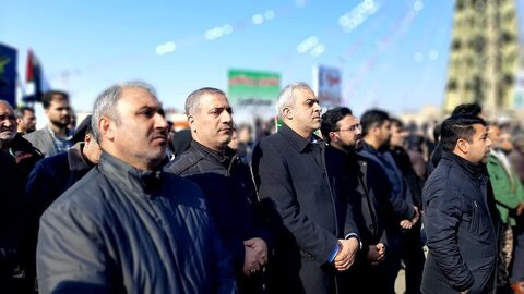 تصاویر/ راهپیمایی مردم شهرستان شاهین دژ در یوم الله 22 بهمن