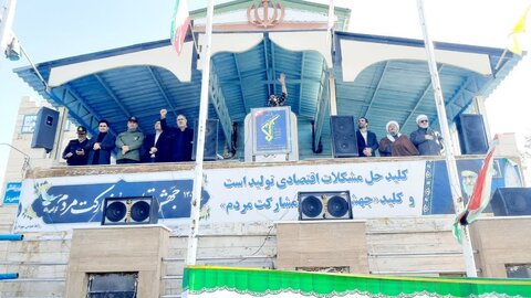 تصاویر/ راهپیمایی مردم شهرستان شاهین دژ در یوم الله 22 بهمن