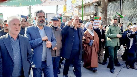 تصاویر/ راهپیمایی مردم شهرستان شاهین دژ در یوم الله 22 بهمن