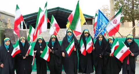 تصاویر/ خروش مردم مهریز در ۲۲بهمن۱۴۰۳