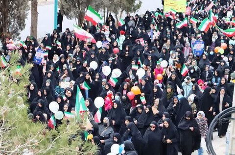 تصاویر/ خروش مردم مهریز در ۲۲بهمن۱۴۰۳