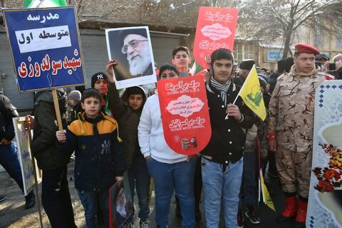 تصاویر/ حضور گسترده مردم انقلابی شهرستان سلماس در راهپیمایی 22 بهمن ۱۴۰۳