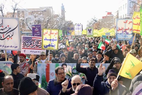 تصاویر/ حضور گسترده مردم انقلابی شهرستان سلماس در راهپیمایی 22 بهمن ۱۴۰۳