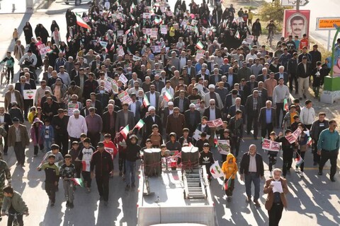 راهپیمایی ۲۲ بهمن در چغادک به روایت تصویر